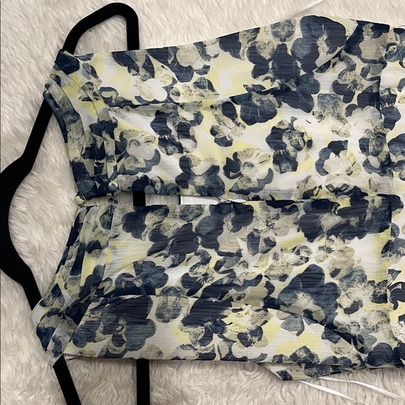 Ricki's Elegant Floral Dress in Blue and White - Picture 6 of 6